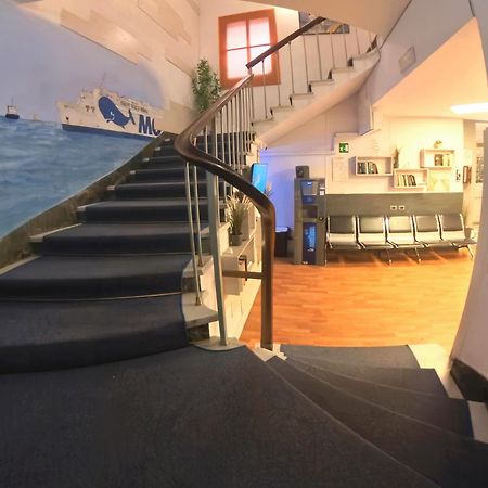 Giappone Inn Parking Hotel Livorno Exteriör bild