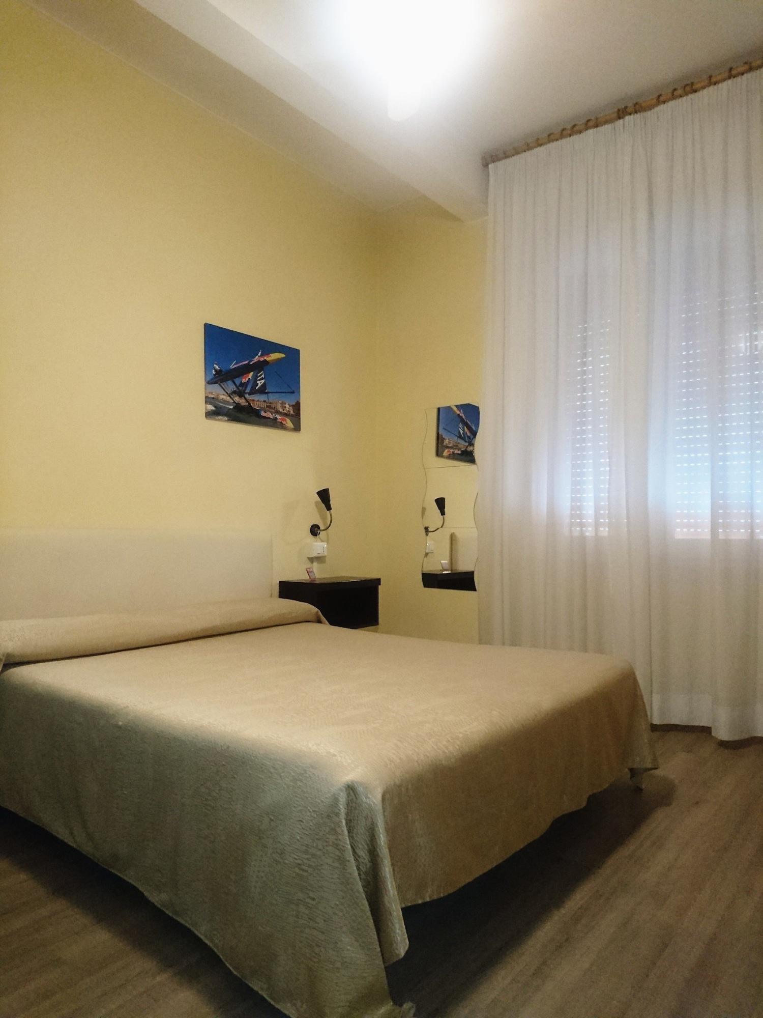 Giappone Inn Parking Hotel Livorno Exteriör bild