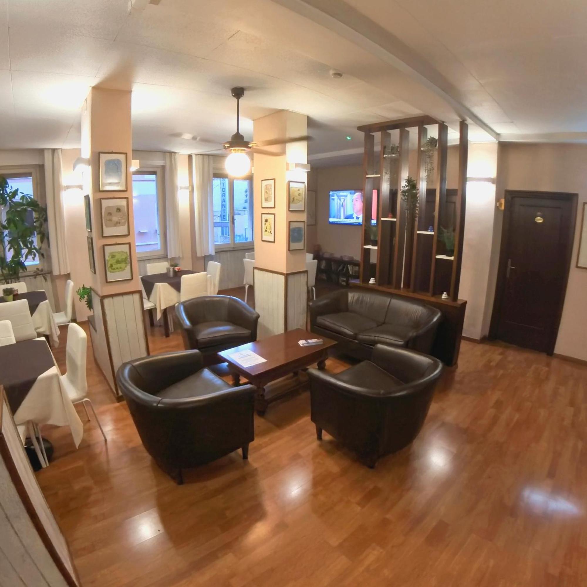 Giappone Inn Parking Hotel Livorno Exteriör bild