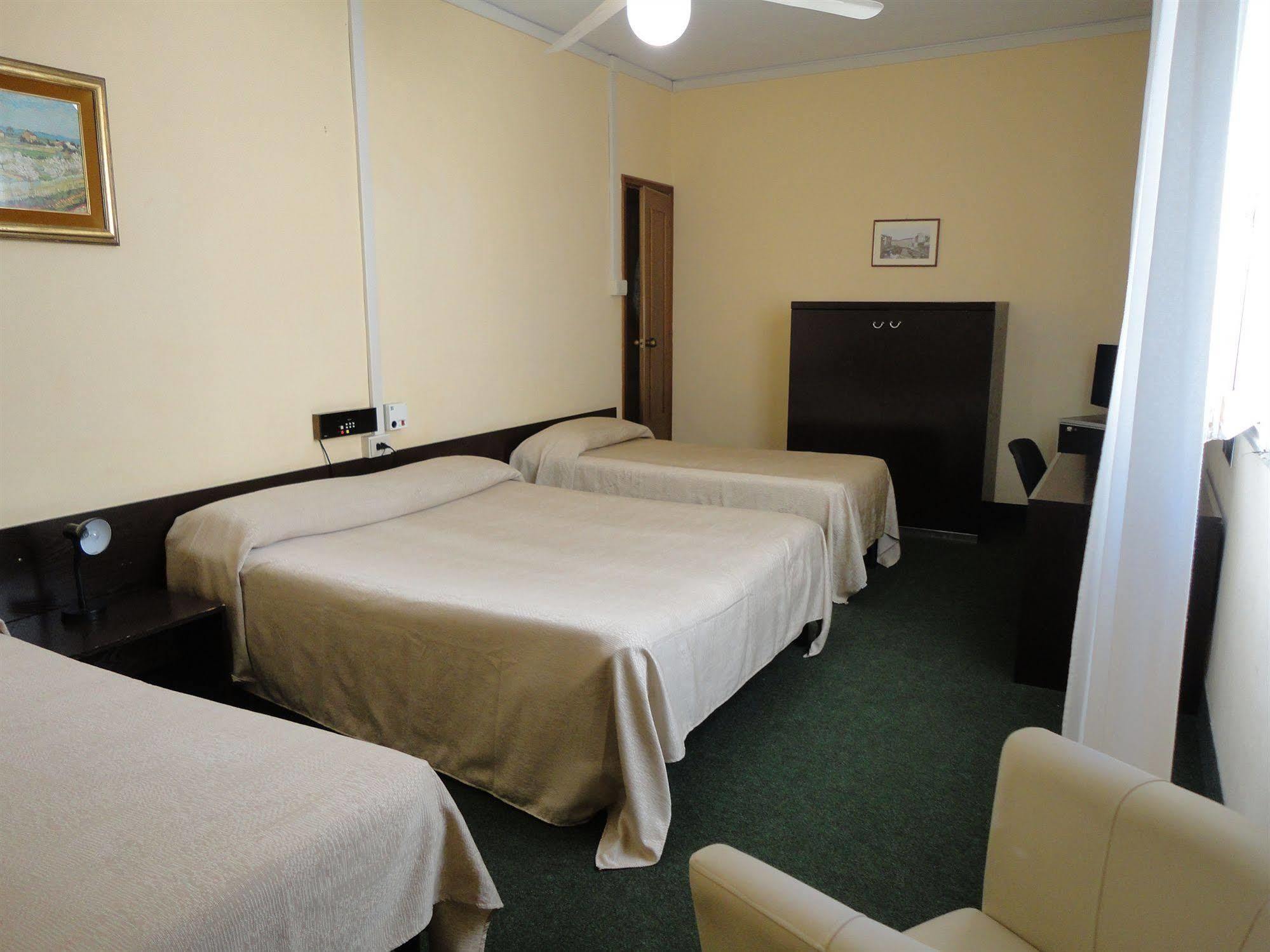 Giappone Inn Parking Hotel Livorno Exteriör bild